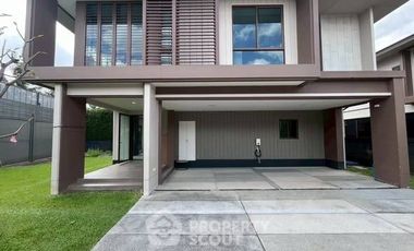For rent 4 bedrooms house in Bang Kapi, Bangkok