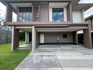For rent 4 bedrooms house in Bang Kapi, Bangkok