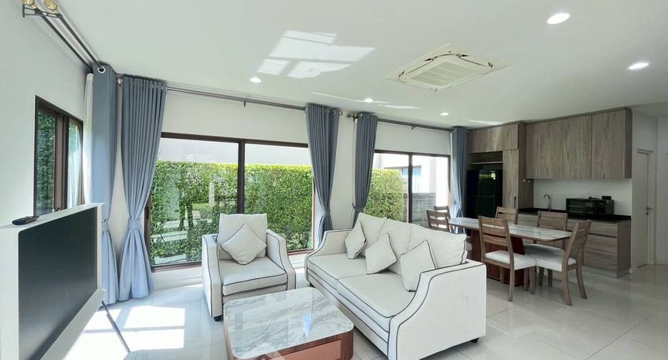 For rent 4 bedrooms house in Bang Kapi, Bangkok