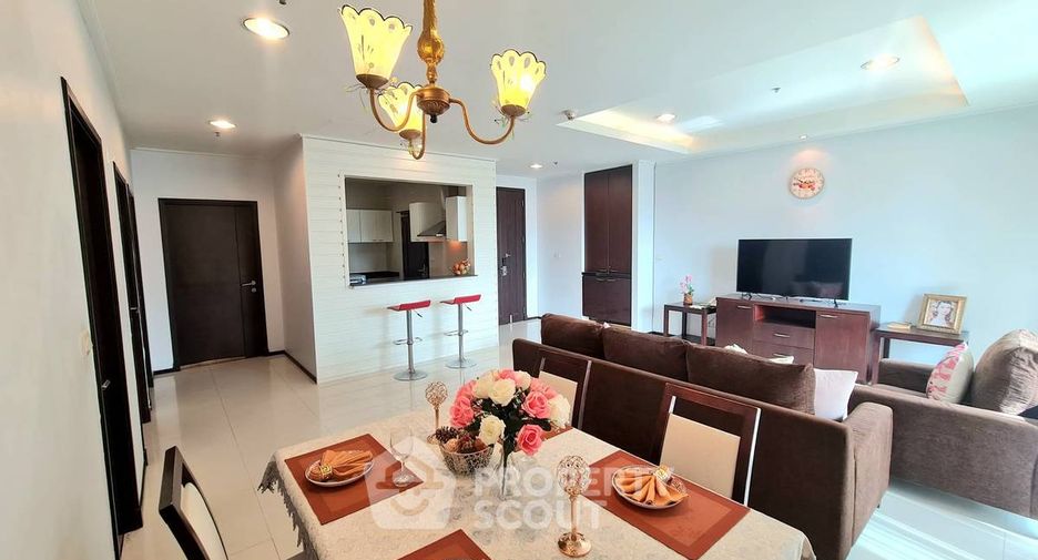 For rent 2 bedrooms condo in Watthana, Bangkok