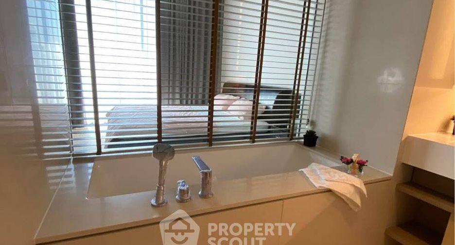 For rent 2 bedrooms condo in Watthana, Bangkok