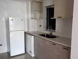For rent 3 bedrooms condo in Pathum Wan, Bangkok