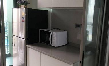 Condo en alquiler de 2 habitaciones en Thon Buri, Bangkok