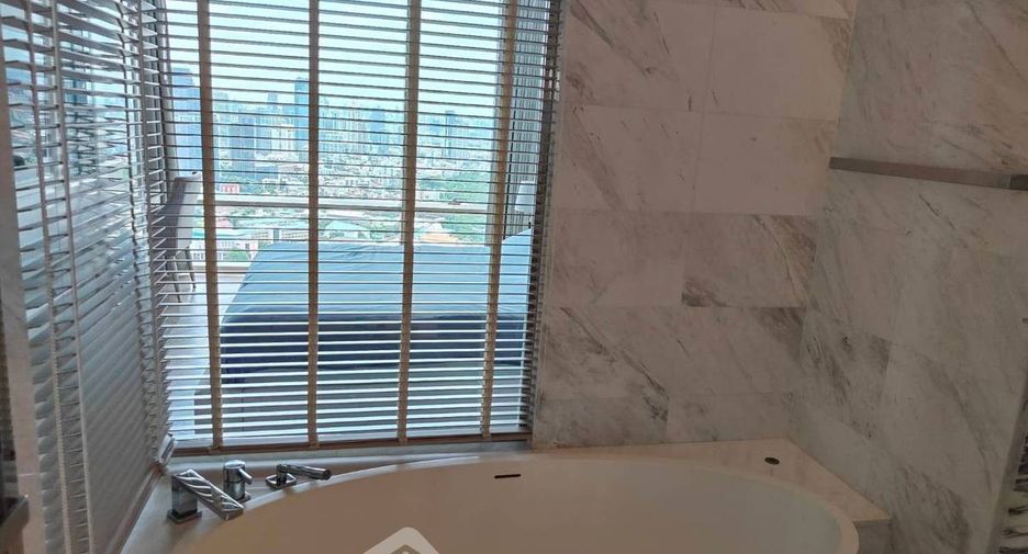 Condo en alquiler de 2 habitaciones en Bang Kho Laem, Bangkok