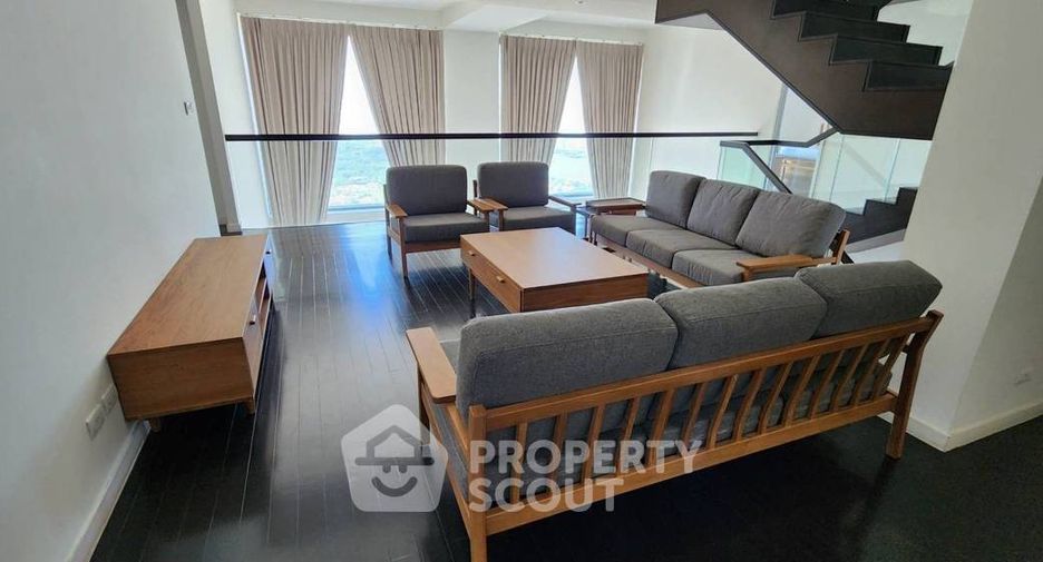 For rent 4 bedrooms condo in Yan Nawa, Bangkok