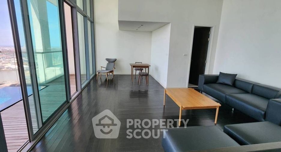 For rent 4 bedrooms condo in Yan Nawa, Bangkok
