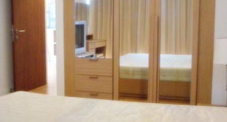 For rent 1 bed condo in Sathon, Bangkok