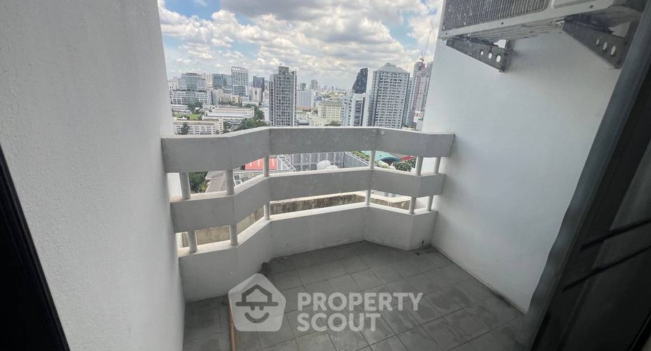 For rent 1 bed condo in Ratchathewi, Bangkok