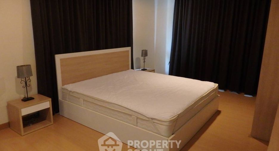 For rent 2 bedrooms condo in Khlong Toei, Bangkok