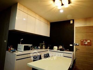 For sale 2 bedrooms condo in Khlong San, Bangkok