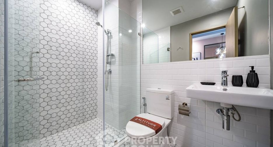 For sale 1 bed condo in Chom Thong, Bangkok