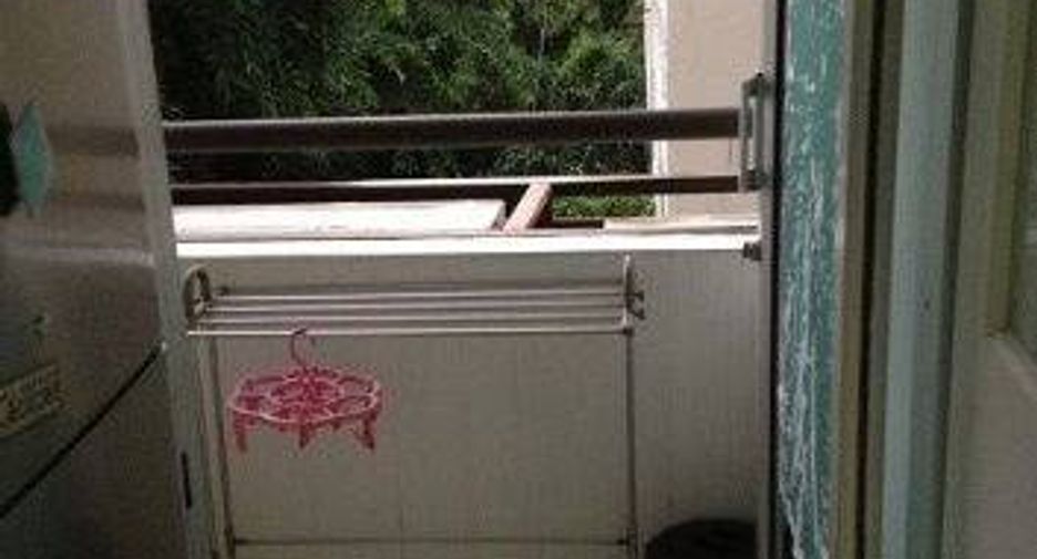 For sale 1 bed condo in Khlong Toei, Bangkok