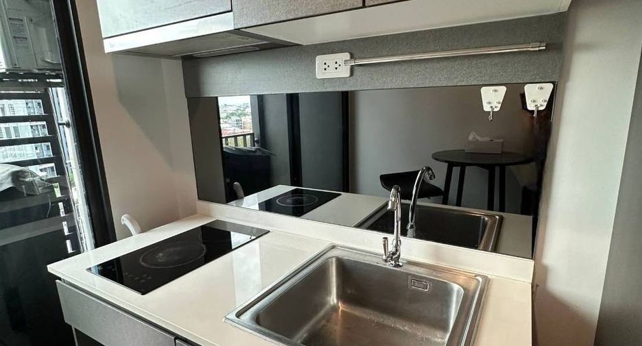 For sale 1 bed condo in Bang Kapi, Bangkok