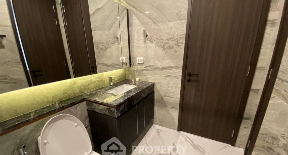 For sale 1 bed condo in Khlong Toei, Bangkok