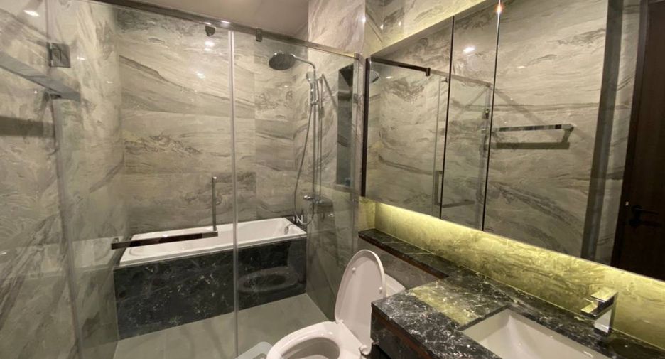 For sale 1 bed condo in Khlong Toei, Bangkok
