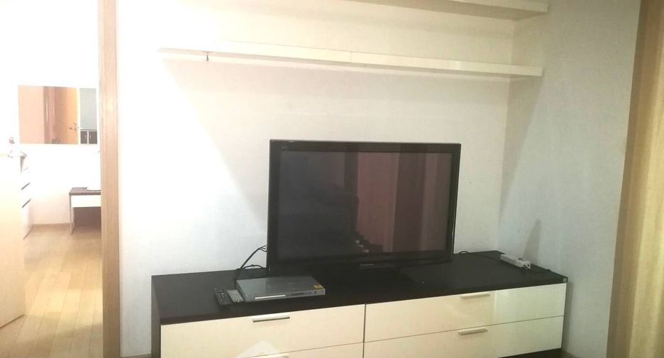 For sale 1 bed condo in Khlong Toei, Bangkok