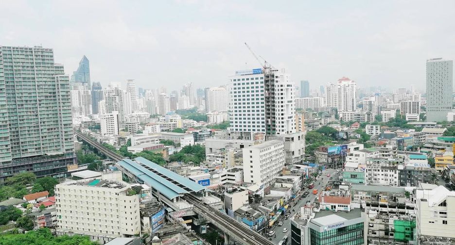 For sale 1 bed condo in Khlong Toei, Bangkok