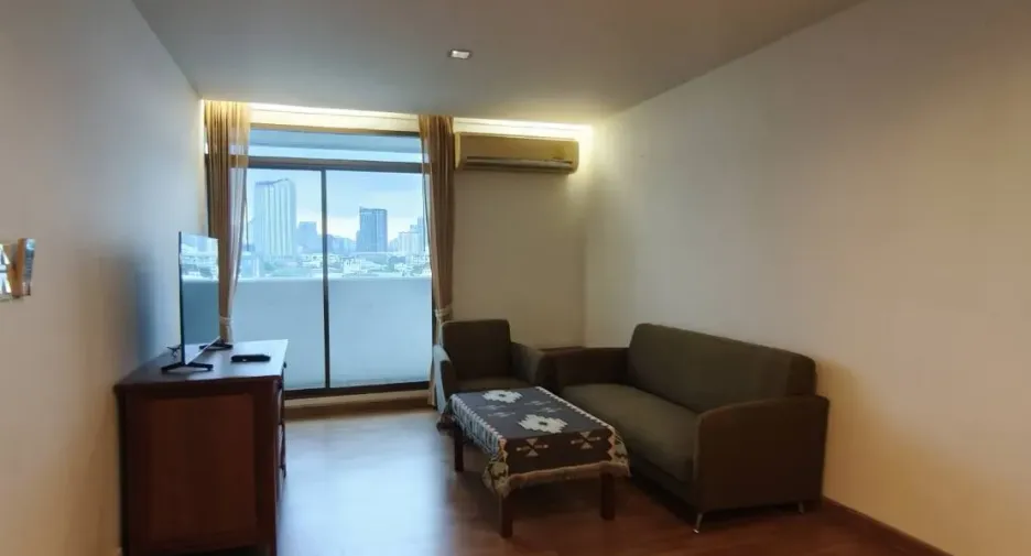 For rent 1 bed condo in Phra Khanong, Bangkok