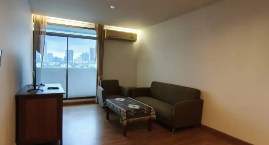 For rent 1 bed condo in Phra Khanong, Bangkok