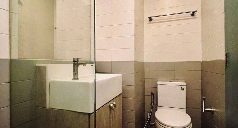 For sale 1 bed condo in Huai Khwang, Bangkok