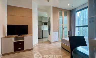 À vendre 1 chambre condo à Huai Khwang, Bangkok