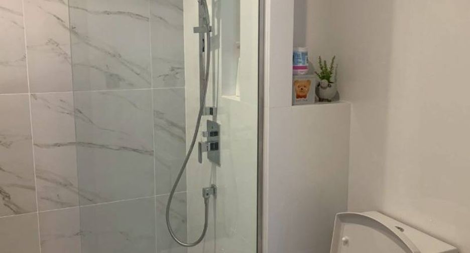 For sale 1 bed condo in Phra Khanong, Bangkok