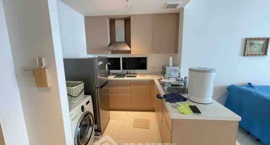 For sale 1 bed condo in Sathon, Bangkok
