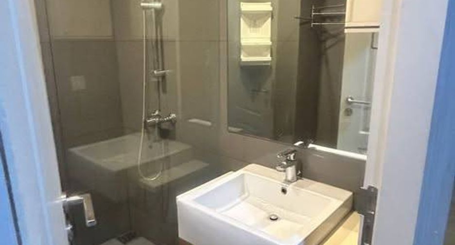Продажа 1 кровать кондо в Сатхон, Бангкок