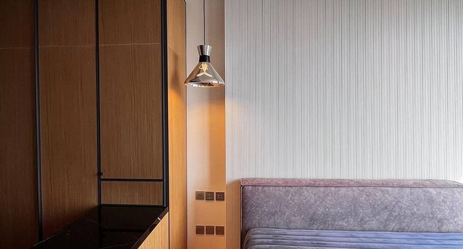 For sale 1 bed condo in Khlong Toei, Bangkok