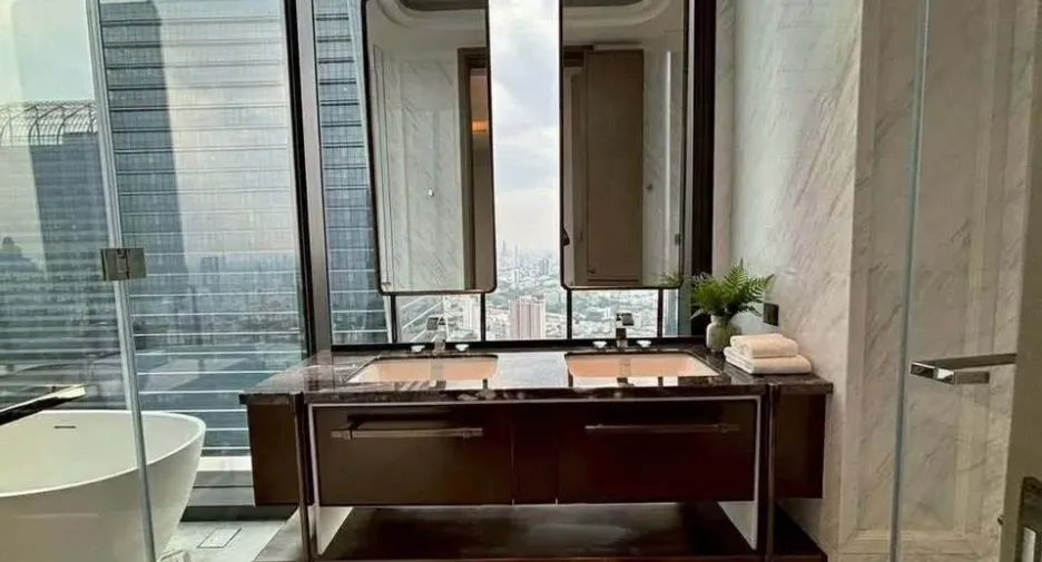For rent 2 bedrooms condo in Sathon, Bangkok