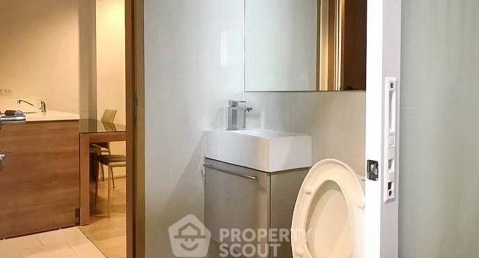 For rent 1 bed condo in Huai Khwang, Bangkok