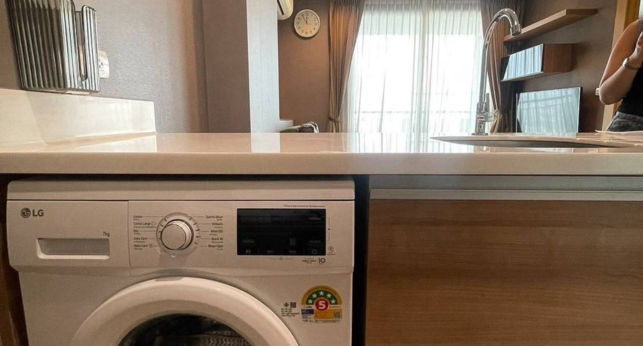 For rent 1 bed condo in Huai Khwang, Bangkok