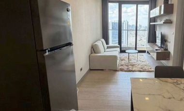 For rent 2 bedrooms condo in Huai Khwang, Bangkok