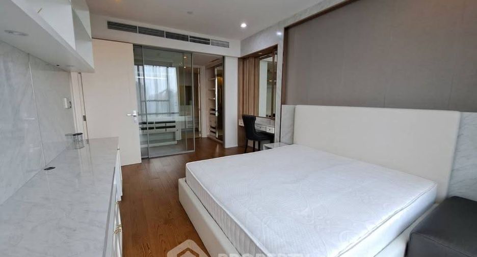 For rent 1 bed condo in Sathon, Bangkok