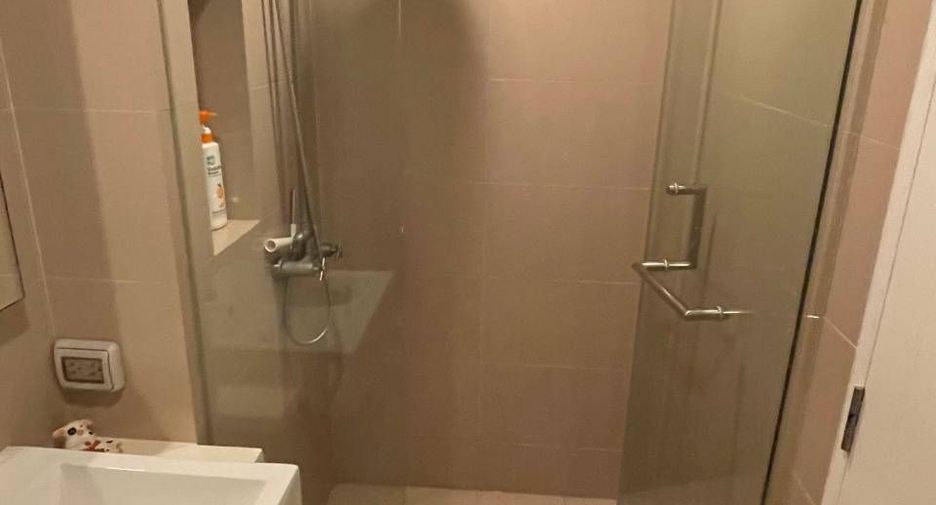 For sale 1 bed condo in Watthana, Bangkok