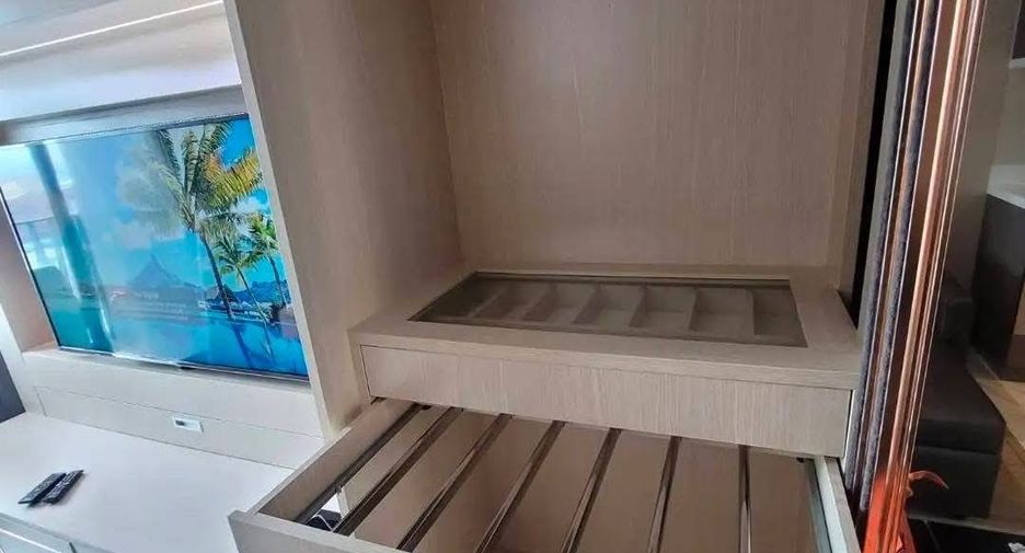 For rent 1 bed condo in Watthana, Bangkok