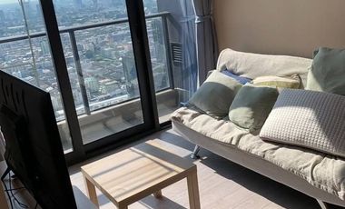 For rent 2 bedrooms condo in Huai Khwang, Bangkok