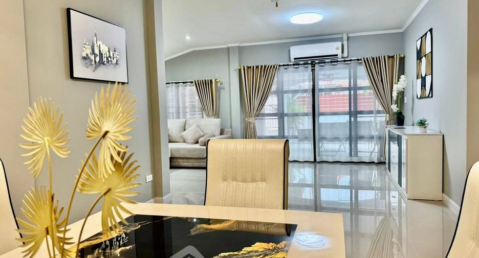 Villa zum Kauf mit 4 Zimmer in East Pattaya, Pattaya