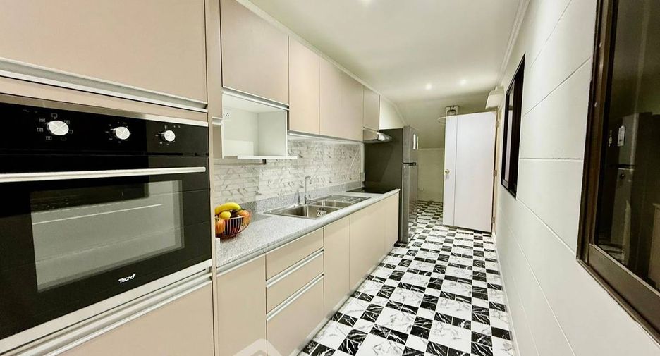Villa zum Kauf mit 4 Zimmer in East Pattaya, Pattaya