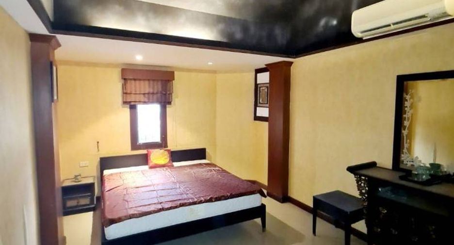 For sale 8 bedrooms townhouse in Pratumnak, Pattaya