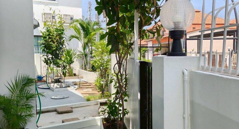 For sale 3 ベッドルーム house in East Pattaya, Pattaya