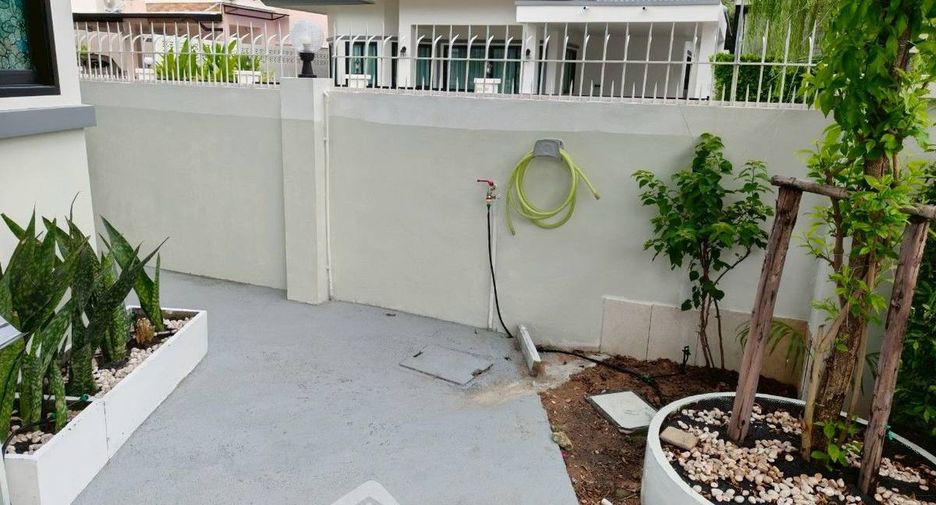 For sale 3 ベッドルーム house in East Pattaya, Pattaya