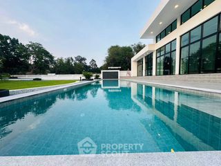 For sale 4 bedrooms house in Bang Lamung, Chonburi