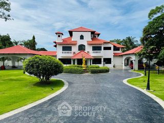 À vendre 8 chambres villa à Bang Lamung, Chonburi