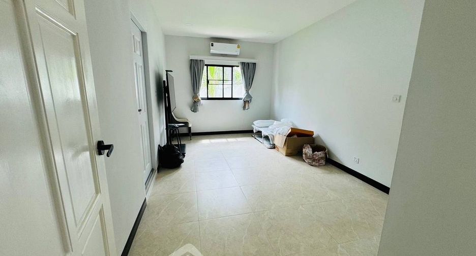 For sale 8 bedrooms villa in Bang Lamung, Chonburi