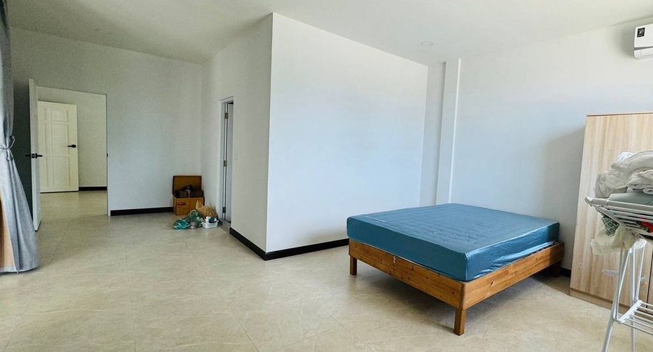 For sale 8 bedrooms villa in Bang Lamung, Chonburi