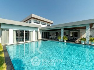 For sale 6 ベッドルーム villa in Bang Lamung, Chonburi