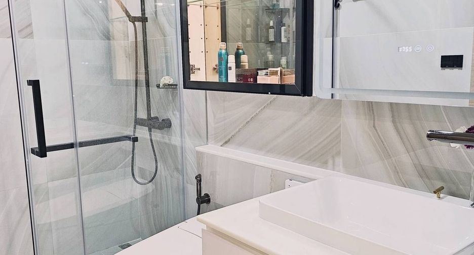 For sale 1 bed condo in Sathon, Bangkok