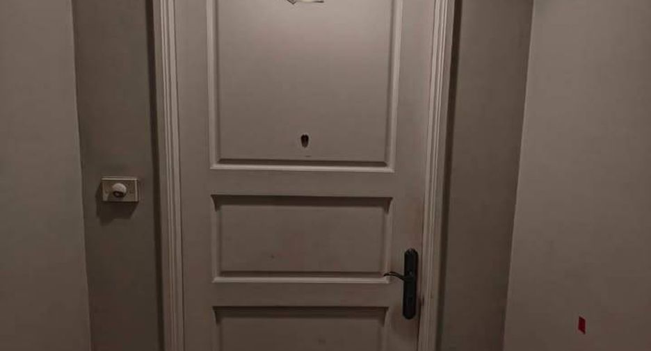 For sale 3 bedrooms condo in Huai Khwang, Bangkok