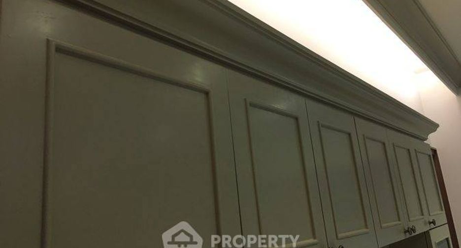 For sale 2 bedrooms condo in Phra Khanong, Bangkok